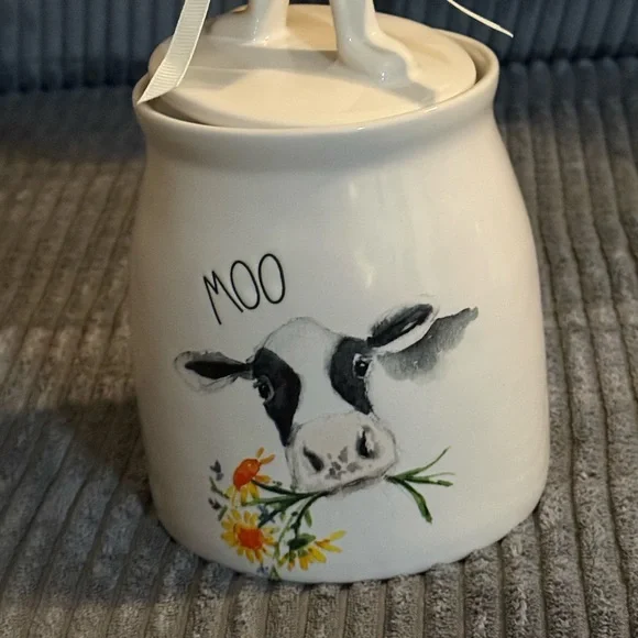 Rae Dunn Cow 🐄 with Flowers Canister- Farmhouse style- New - Picture 8 of 9